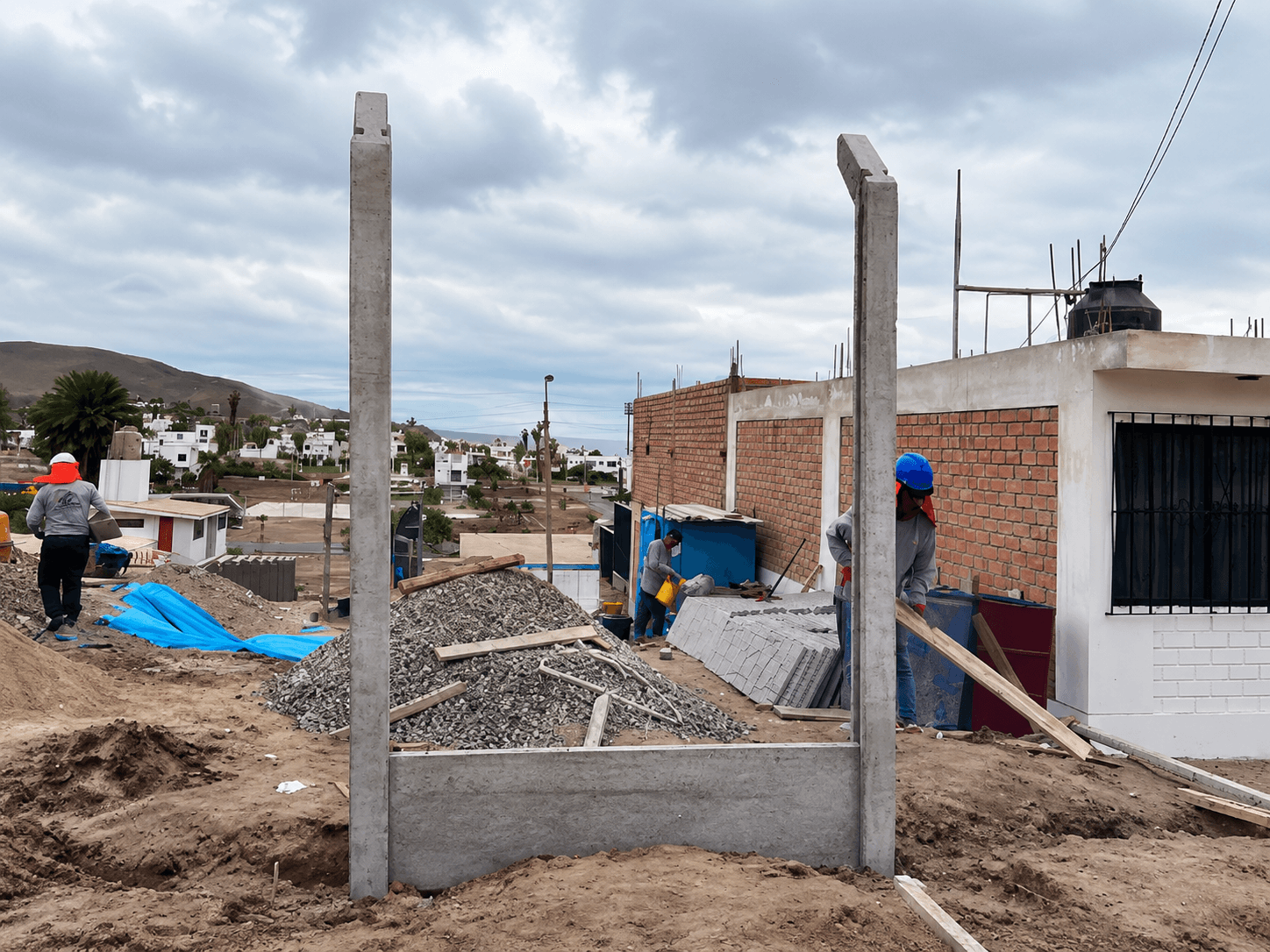 Avance de cerco prefabricado en Santa Rosa, Lima